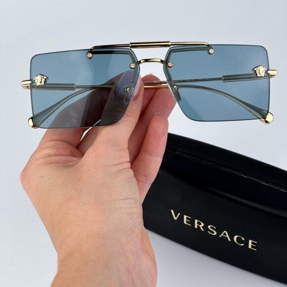 Versace VE2245 100280 Sunglasses Gold Rectangle Frame, Blue Lenses Versace VE2245 L (60 - 13) with Blue lenses and Gold frame  main image 4